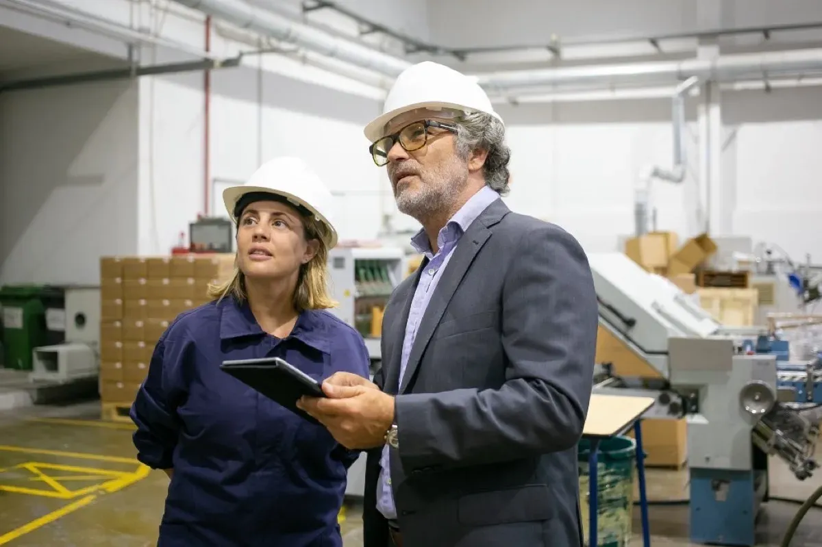 Digital checklist app with inspection reporting on tablet